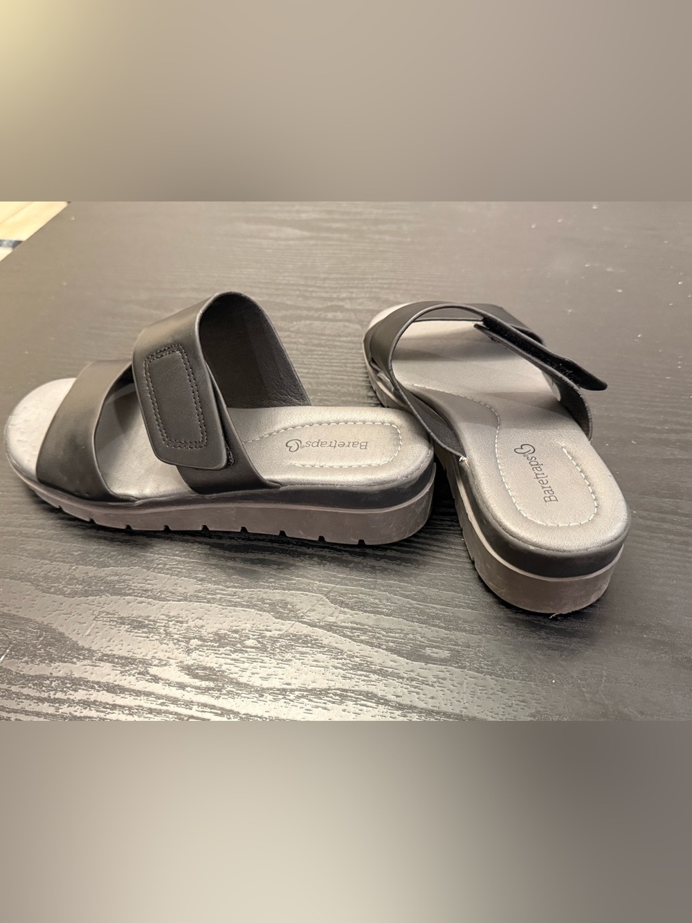 Baretraps Women’s 7 Black/Gray Patent Leather Slide Slip-On Flat Sandals